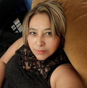 Meet your Posher, Amparo